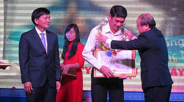 Thien Tan received the Oustanding Enterprise Award of Quang Ngai in 2016